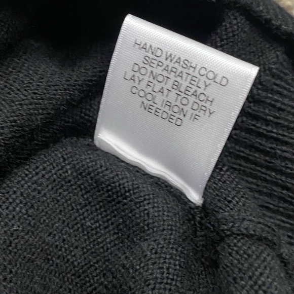 Men's 2XT Black Sweater Vest Extra Fine Merino Wool Turnbury Sleeveless V-Neck - Picture 7 of 11